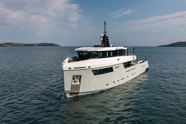 FOX stern view at sea